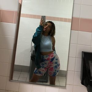 Meet your Posher, Noelia